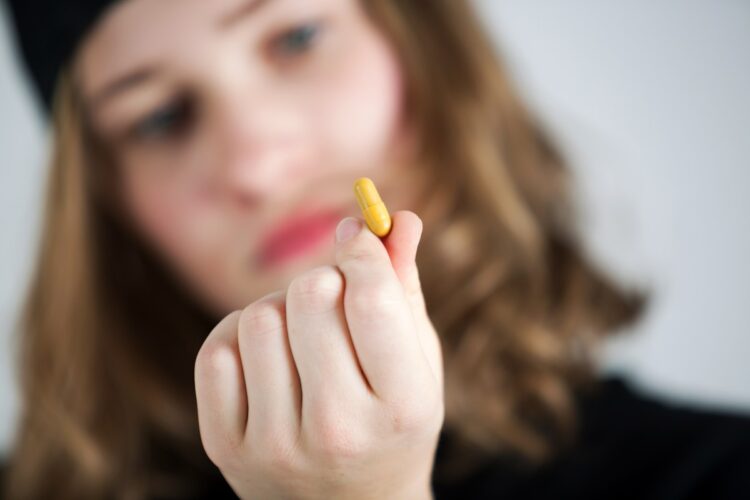Research shows that drug-checking services help to reduce the harms of drug use. Image: EinBlick/stock.adobe.com