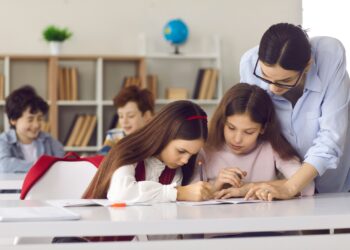 Classrooms can also become spaces where knowledge flows in multiple directions. Image: Studio Romantic/stock.adobe.com