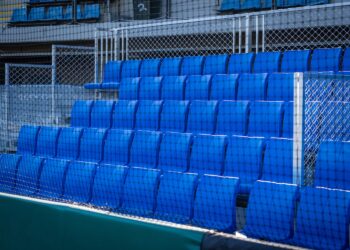 The Elite range features individual plastic bucket
seating, a deeper structural profile, and a reinforced backrest. Image: Felton Industries