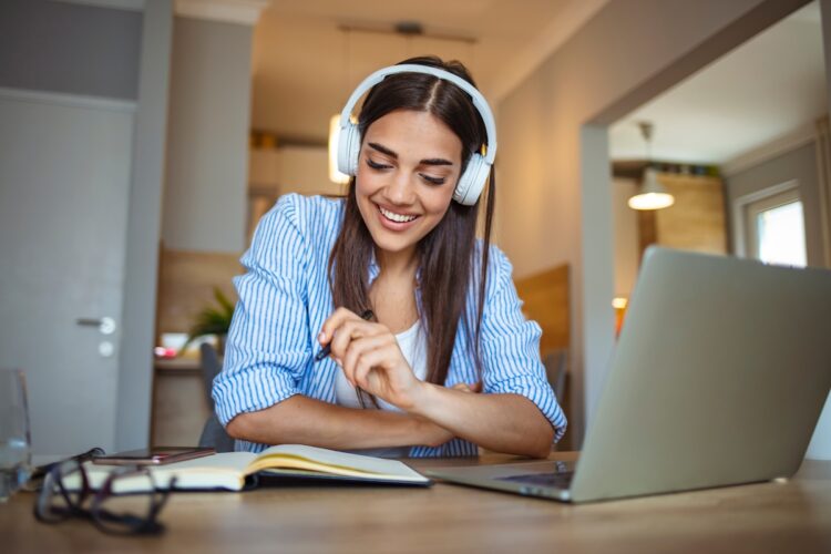 The webinar program addresses key areas of literacy instruction, including reading, writing, vocabulary development, structured literacy and knowledge-rich curriculum design. Image: Dragana Gordic/stock.adobe.com.