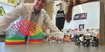 Christopher Lambe was awarded the Minister’s Teacher of the Year award at the WA Education Awards in 2025.  Image: Grandis Primary School