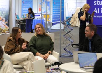Networking is a key part of the event. Image: National Education Summit.